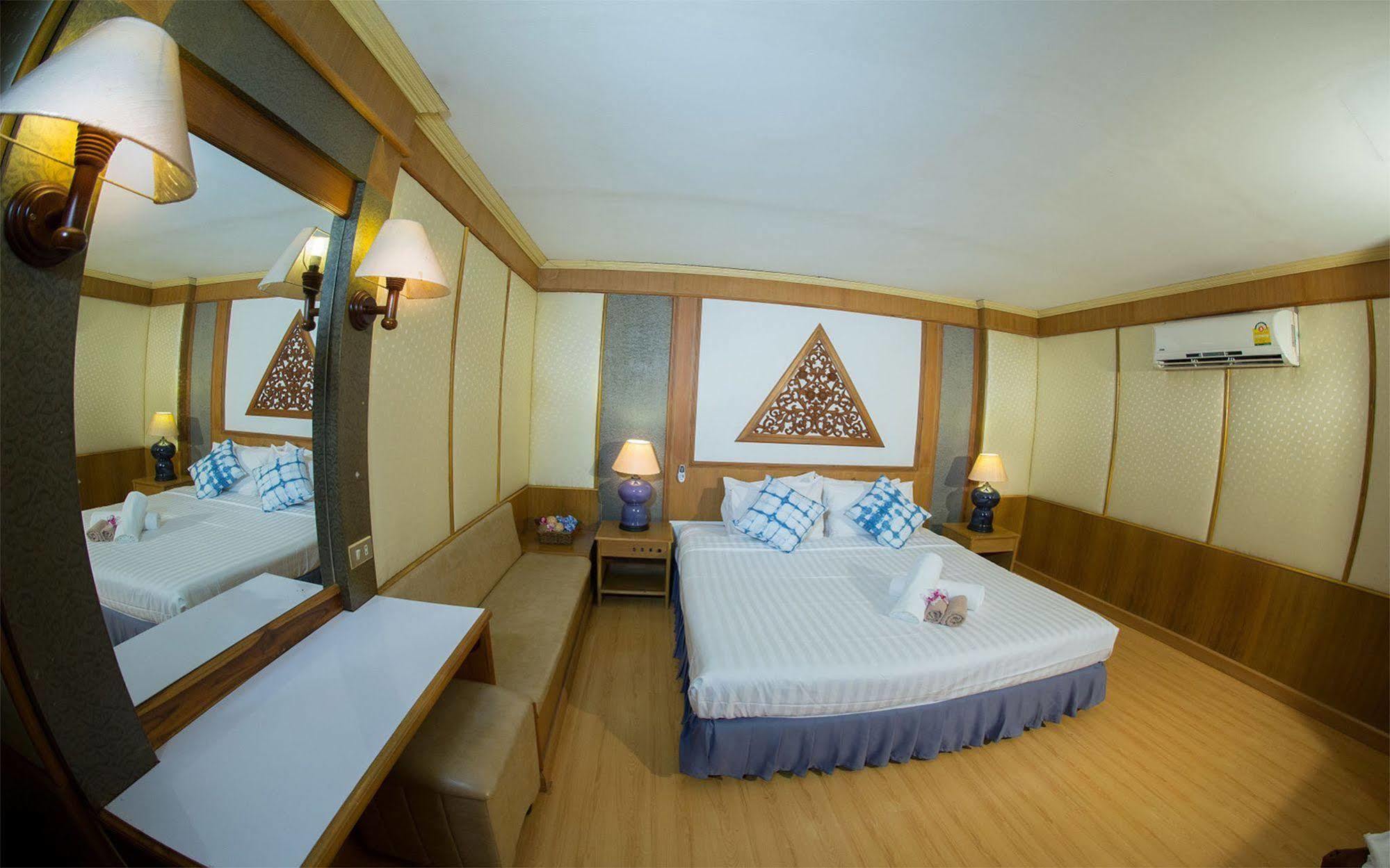 Phrae Nakara Hotel Exterior foto